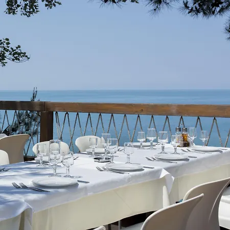Курортный комплекс Alexandra 4*