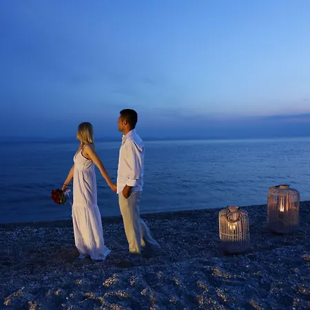 Alexandra Θέρετρο